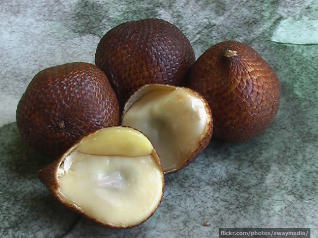 Salak Unusual Fruit From Around The World Insureandgo