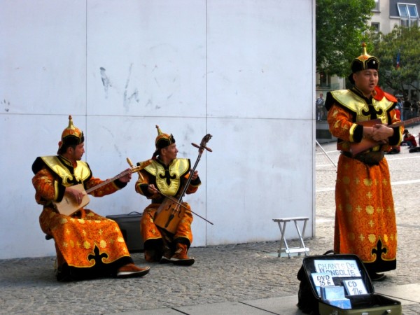 throat-singing-what-it-is-and-how-to-do-it-insureandgo